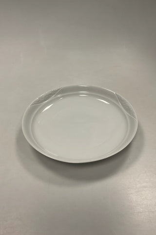 Royal Copenhagen Hvid Magnolia med glaseret relief Kagefad  No 422