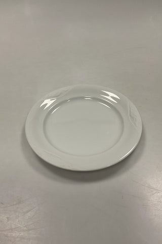 Royal Copenhagen Hvid Magnolia med uglasseret relief Kagetallerken No 617