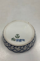 Royal Copenhagen Musselmalet Riflet Flaskebakke No. 390.