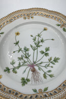 Royal Copenhagen Flora Danica tallerken med gennembrudt kant No 20/3553