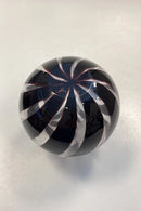 Glass vase by Peter Svarrer