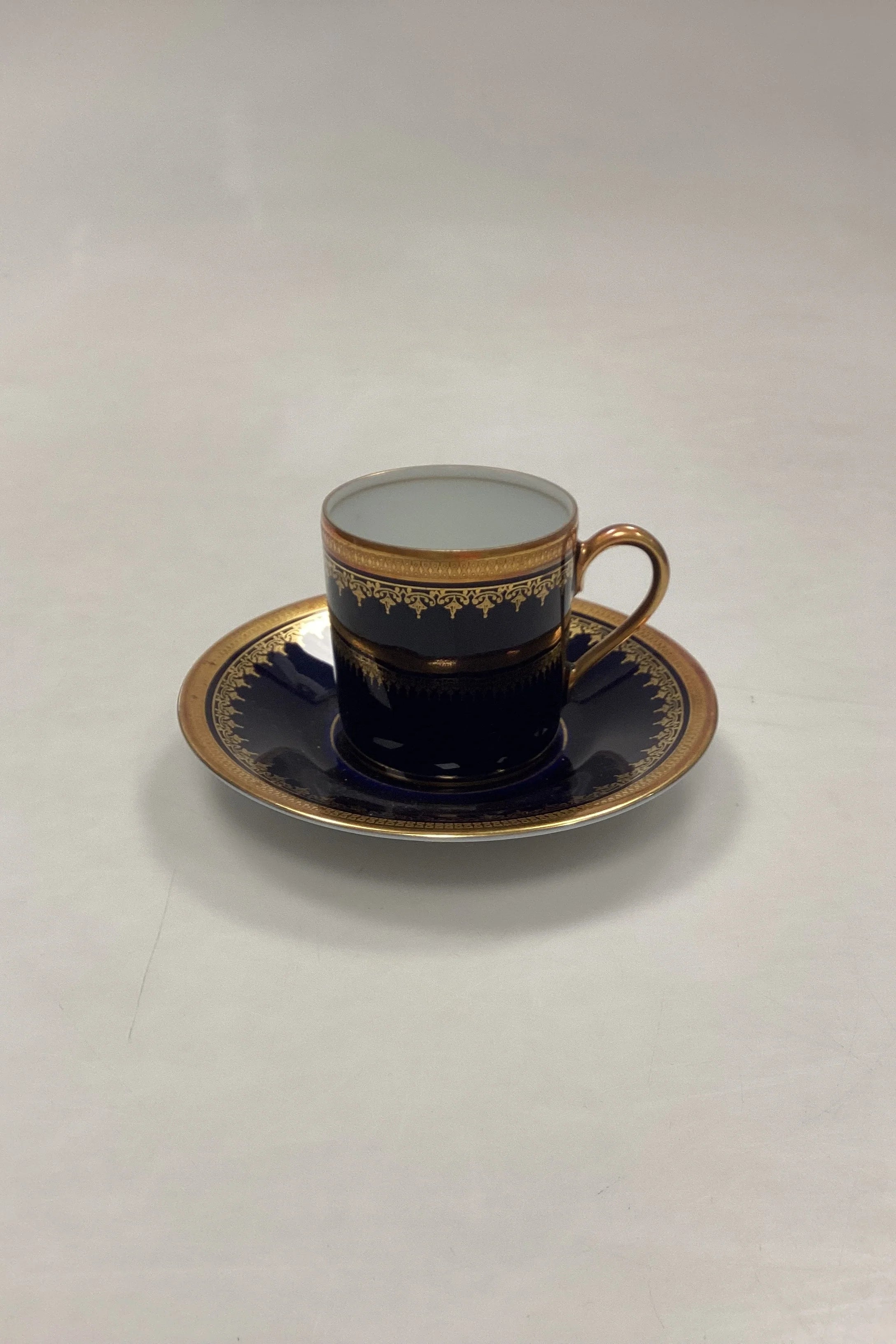 罗森塔尔金色和蓝色摩卡杯