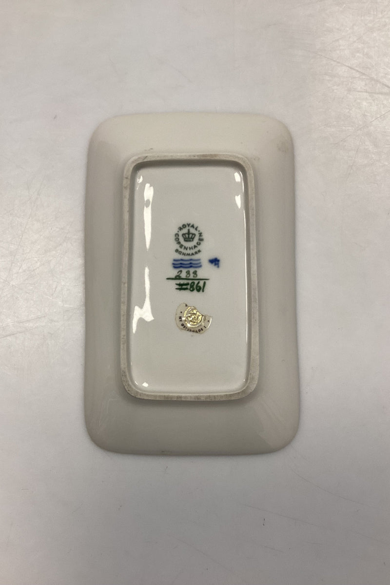 Royal Copenhagen Skål med Brombærgren No. 288/861