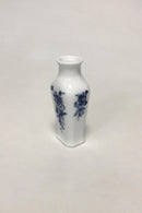 Royal Copenhagen Blaue Blume geflochtene kleine Vase Nr. 8256