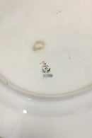 Royal Copenhagen Bellis og Følfod Stort ovalt fad No 9010