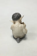 ロイヤルコペンハーゲン パンパイプを吹くファウヌス像 No 1736