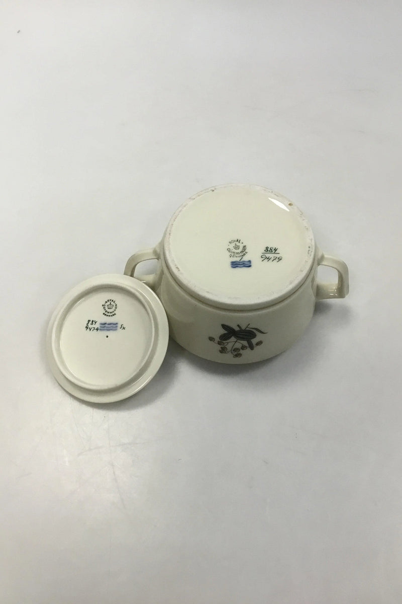 Royal Copenhagen Hjertegræs Sukkerskål med låg No 884/9479