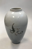 Royal Copenhagen Vase No 2660/1099 med Rødbrune og Hvide Blomster