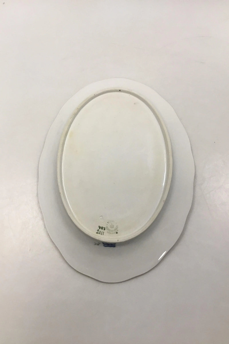 Royal Copenhagen Saxon Flower Light Bee Cell Oval Dish No 493/2011