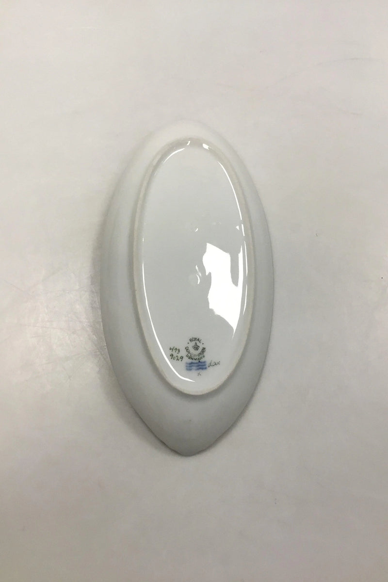 Royal Copenhagen Saxon Flower Light Bee Cell Oval Dish No 493/9029 