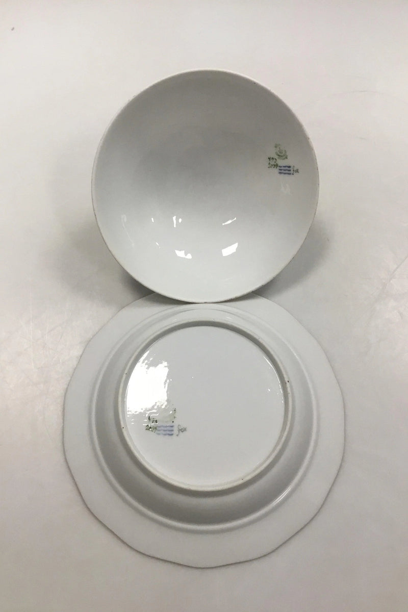 Royal Copenhagen Saxon Flower Light Bee Cell Lidded Bowl No 493/2039