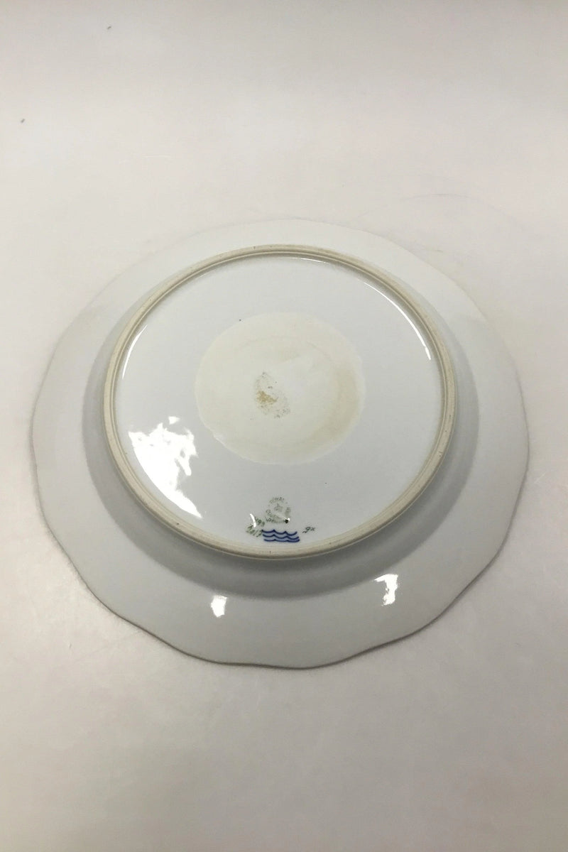 Royal Copenhagen Saxon Flower Light Bee Cell Dish No 493/2017
