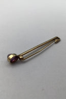 David Andersen 14K Gold Brooch / Tie Pin with Amethyst Measures 4.7 cm (1.85 inch) Weight 2.4 gr. (0.08 oz)