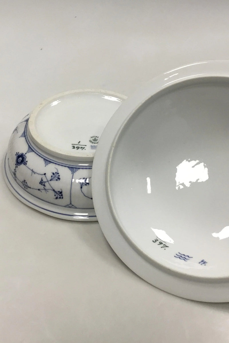 Royal Copenhagen Musselmalet Riflet Lågskål No 397