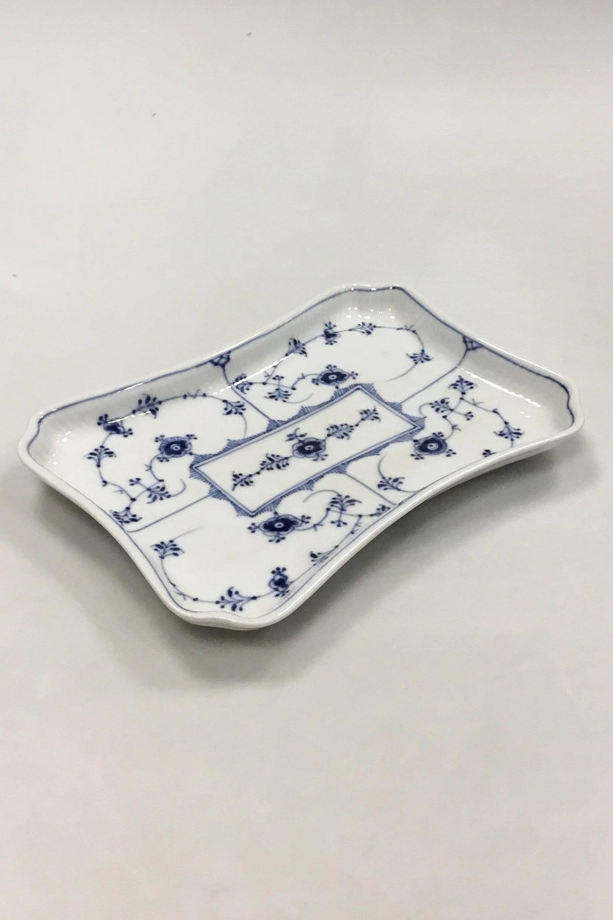 ロイヤルコペンハーゲン ブルーフルーテッドロングトレイ No 269