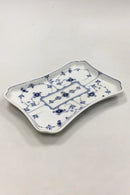 Royal Copenhagen Musselmalet Riflet Aflang Bakke No. 269