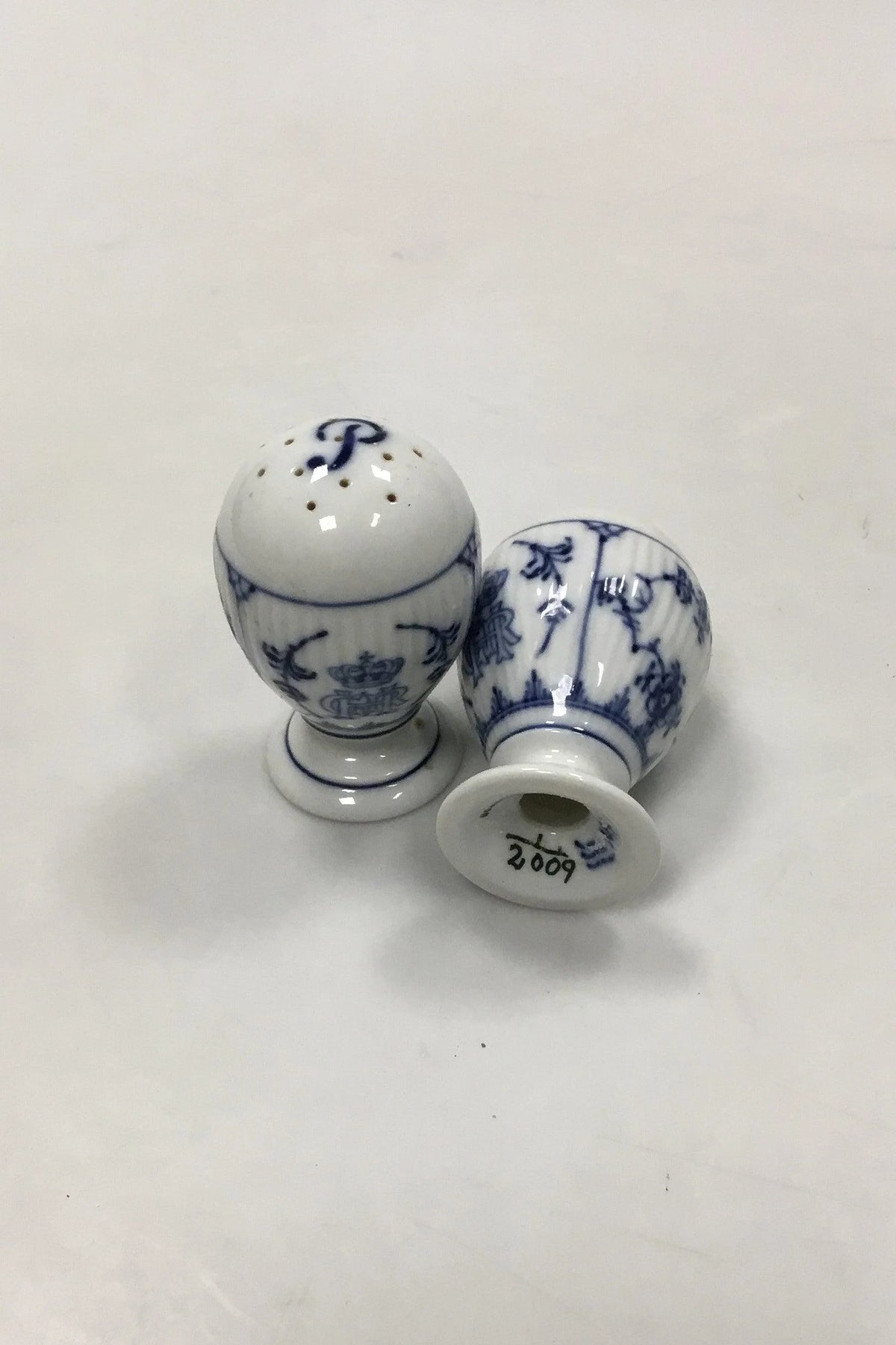 ロイヤルコペンハーゲン ブルーフルーテッドソルト＆ペッパーセット No