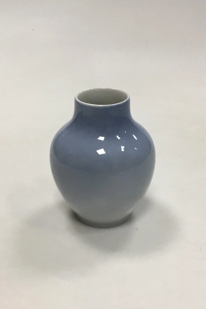 Royal Copenhagen Art Nouveau Vase dekoreret med brombær No 288/45A