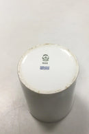 Royal Copenhagen Krus af kraftig hvid porcelæn No 6124