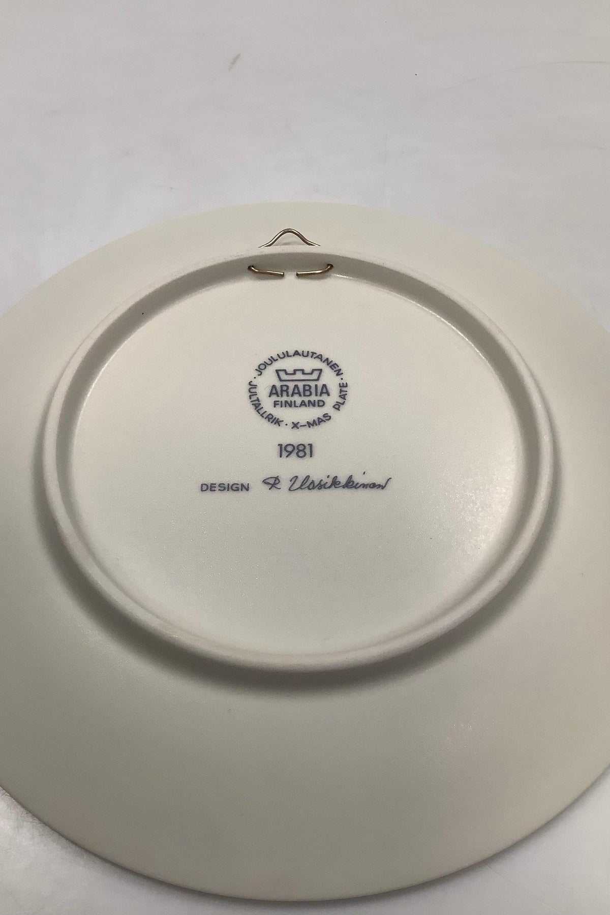 Arabia Finland Christmas plate 1981