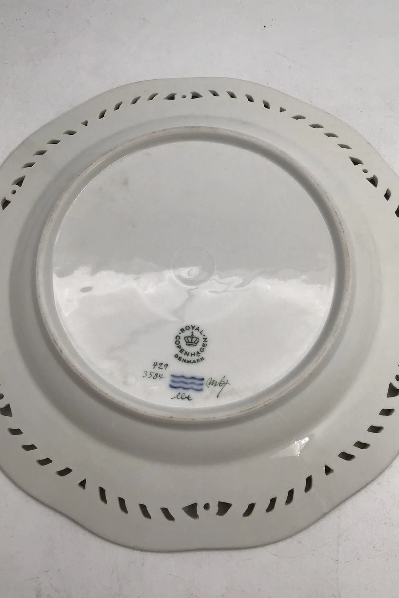Royal Copenhagen Flora Danica Frugttallerken No. 429/3584.