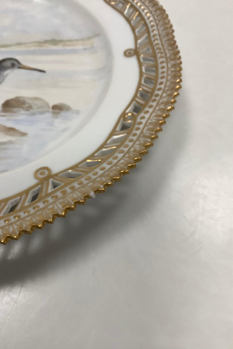 Royal Copenhagen Flora Danica Fugle Frokosttallerken No 20/3554 med gennembrudt kant.
