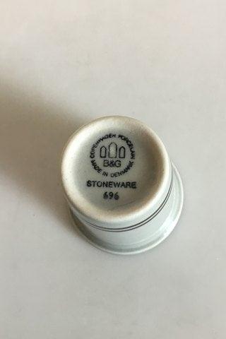 Bing og Grøndahl Stentøj Columbia Æggebæger No. 696