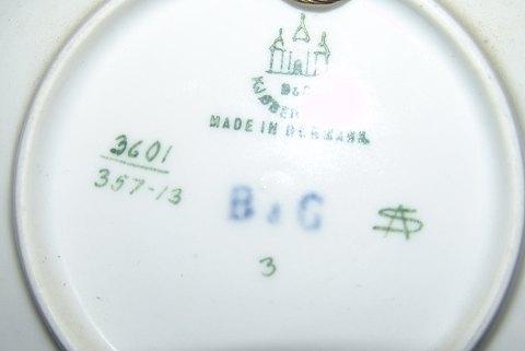 Bing & Grøndahl Vægtallerken med motiv fra en sø No 3601/357-13