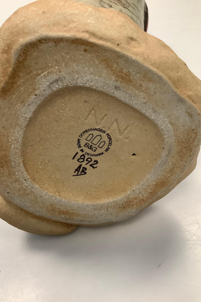 Bing og Grøndahl  Stentøjsfigur af Spurvehøg No. 1892