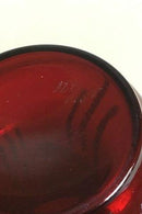 Bordeauxrød vase med gulddekoration