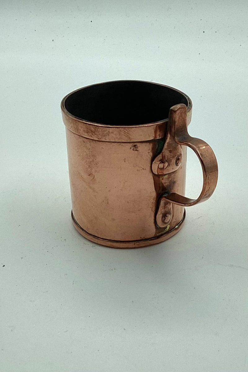 Messbecher: Kupferbecher aus dem 19. Jahrhundert.