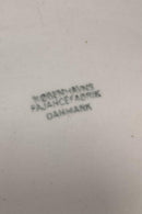 Royal Copenhagen / Aluminia Hvid institution Fad