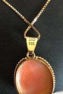 Gold chain in 14K with Camée pendant in 14K