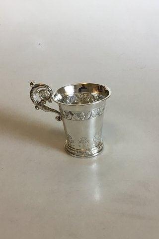 Lille Sølvbæger med hank