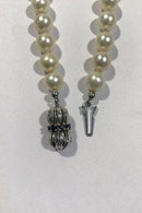 Pearlnecklace with 14K Whitegold Clasp with Sapphires