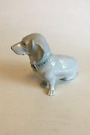 Pfeffer Porzellan, Ilse und Fritz Pfeffer. Figur af gravhund