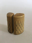 「Relief」ソルト＆ペッパーセット。ストーンウェア。Jens Quistgaard。B&G / Kronjyden。