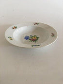 Royal Copenhagen Antiker tiefer Teller mit Blumendekoration