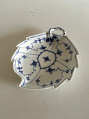 ロイヤルコペンハーゲン アンティークブルー フルーテッドチェッカーリーフシェイプケーキディッシュ No144 1850-1880年製