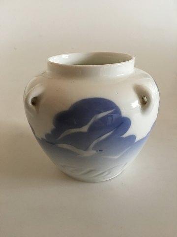Royal Copenhagen Art Nouveau FDB 1900 Vase med hanke
