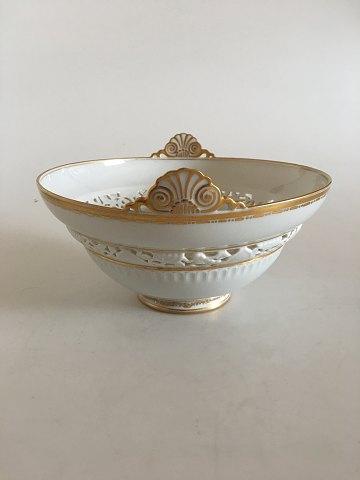 Royal Copenhagen Art Nouveau Skål gennembrudt med Blomster No 1512