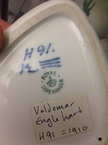 Royal Copenhagen Art Nouveau Skål med Mus og hvid krystal glasur af Valdemar Engelhart