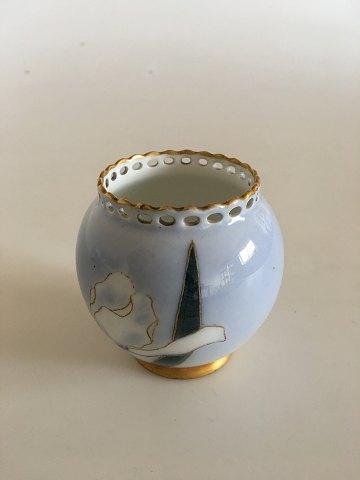 Royal Copenhagen Art Nouveau tidlig vase med Iris og guld