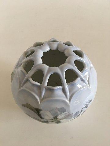 Royal Copenhagen Jugendstil Vase durchbrochen Nr. 53/257