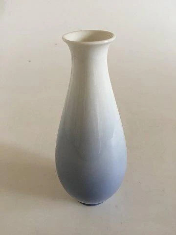 Royal Copenhagen Art Nouveau Vase med Blomster No 2918/4055