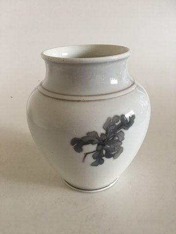 Royal Copenhagen Art Nouveau Vase No 2258/1912 med Møllemotiv