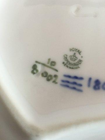 Royal Copenhagen Blå Blomst Flettet Bladformet Skål No 8002