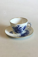 Royal Copenhagen Blaue Blume mit Goldrand Kaffeetasse mit Untertasse Nr. 1870