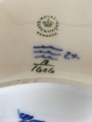 Royal Copenhagen Blå Blomst Svejfet Asiet No 1606