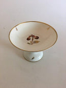 Royal Copenhagen Brun Iris Kageskål på Høj Fod No 9410